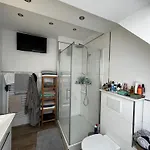 Moebelierte 2 Zimmer Wohnung